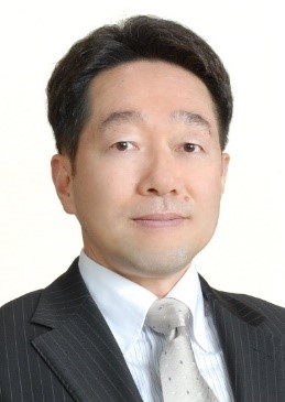 講師名